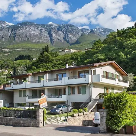 Casa Dosso Ferri 2-vista Lago * Malcesine